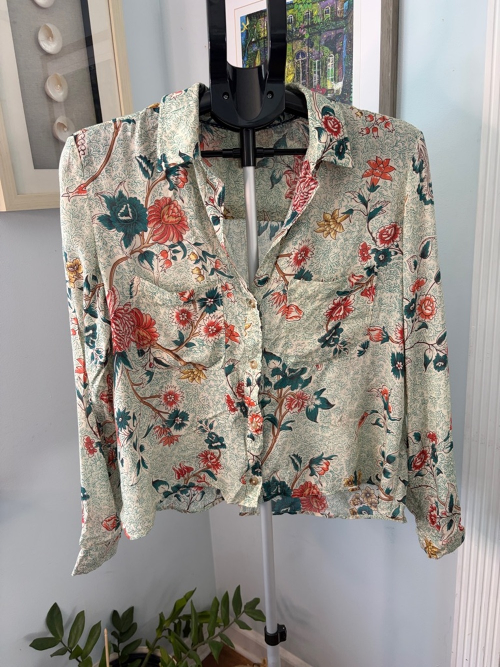 Anthropologie Pilcro The Romy Relaxed Buttondown Shirt in Botanical Floral Print
